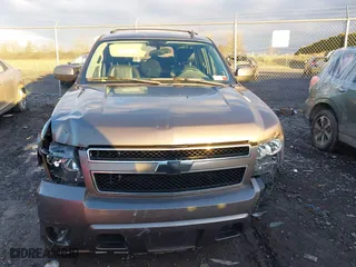 2013 Chevrolet Suburban LT with VIN 1GNSKJE76DR357951, listed as a IAAI auction lot 41195447 with 158,798 mi miles. Bid and sale history available at carsss.com. Image 13.
