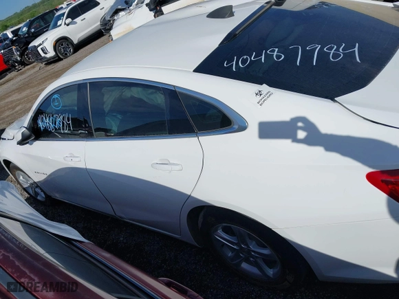 2020 Chevrolet Malibu LS with VIN 1G1ZC5ST2LF116832, listed as a IAAI auction lot 40487984 with 0 mi miles. Bid and sale history available at carsss.com. Image 14.