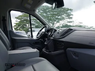 2018 Ford Transit z VIN 1FTYR1YM9JKB43850, wystawiony jako IAAI lot #42151963 z przebiegiem 72 286 mil mil oraz . Historia ofert i sprzedaży dostępna na DreamBid. Obrazek 5.
