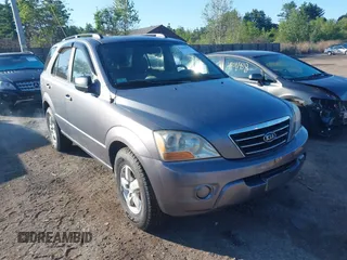 2008 Kia Sorento LX z VIN KNDJD735885856265, wystawiony jako IAAI lot #42566501 z przebiegiem 186 023 mil mil oraz . Historia ofert i sprzedaży dostępna na DreamBid. Obrazek 1.