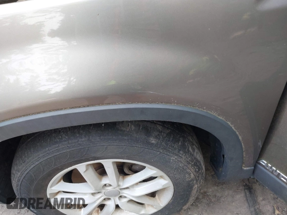 2014 Kia Sorento LX z VIN 5XYKTDA61EG549167, wystawiony jako IAAI lot #42407870 z przebiegiem 40 669 mil mil oraz . Historia ofert i sprzedaży dostępna na DreamBid. Obrazek 6.
