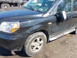 2008 Honda Pilot SE with VIN 5FNYF18338B000366, listed as a IAAI auction lot 41857228 with 217,246 mi miles. Bid and sale history available at carsss.com. Image 6.