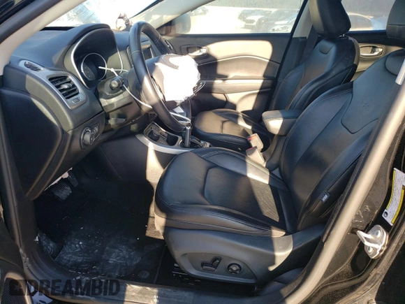 2019 Jeep Compass High Altitude with VIN 3C4NJDCB8KT668657, listed as a Copart auction lot 68429784 with 62,257 mi miles and Non repairable. Bid and sale history available at DreamBid. Image 7.