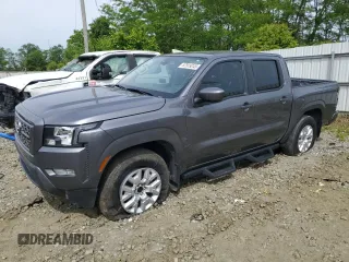 2023 Nissan Frontier SV z VIN 1N6ED1EJ0PN623016, wystawiony jako Copart lot #57919245 z przebiegiem 33 317 mil mil oraz Czysty tytuł • Clean title. Historia ofert i sprzedaży dostępna na DreamBid. Obrazek 1.