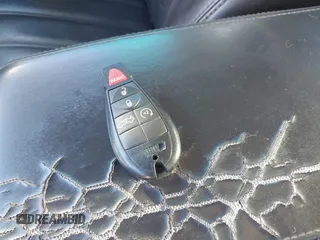 2008 Chrysler 300 C Hemi z VIN 2C3KA63H38H158001, wystawiony jako IAAI lot #41097749 z przebiegiem Nie podano mil oraz . Historia ofert i sprzedaży dostępna na DreamBid. Obrazek 11.
