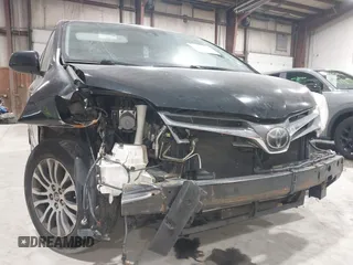 2018 Toyota Sienna XLE Auto Access Seat with VIN 5TDYZ3DC1JS960019, listed as a IAAI auction lot 41491992 with 128,021 mi miles. Bid and sale history available at carsss.com. Image 6.
