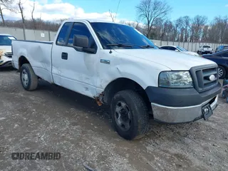 2008 Ford F-150 XL with VIN 1FTRF12W88KE26807, listed as a IAAI auction lot 41500778 with 322,300 mi miles. Bid and sale history available at carsss.com. Image 1.