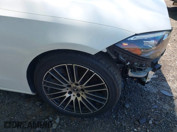 2022 Mercedes-Benz C 300 with VIN W1KAF4HB0NR043102, listed as a IAAI auction lot 42002594 with 31,612 mi miles and . Bid and sale history available at DreamBid. Image 19.