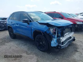 2023 Toyota RAV4 Hybrid XSE z VIN 2T3E6RFV4PW044228, wystawiony jako IAAI lot #42683091 z przebiegiem 21 963 mil mil oraz . Historia ofert i sprzedaży dostępna na DreamBid. Obrazek 1.