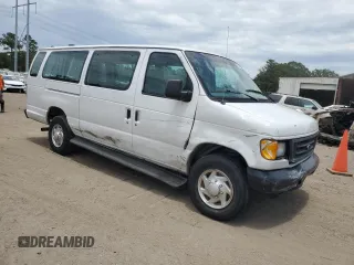 2004 Ford Econoline Passenger XL with VIN 1FBSS31L04HB37562, listed as a Copart auction lot 60328625 with 130,252 mi miles and Salvage title. Bid and sale history available at DreamBid. Image 4.