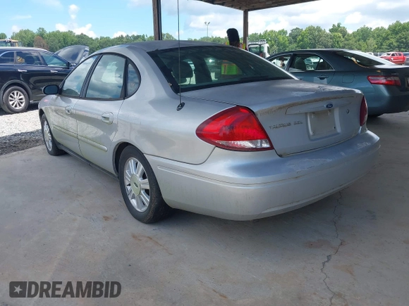 2005 Ford Taurus SEL with VIN 1FAFP56235A209879, listed as a IAAI auction lot 42537452 with 231,151 mi miles and . Bid and sale history available at DreamBid. Image 3.