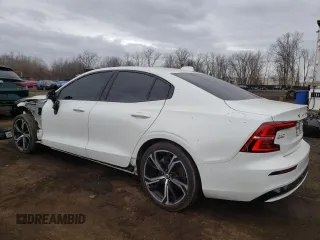 2024 Volvo S60 Core Dark Theme z VIN 7JRL12TK8RG295020, wystawiony jako Copart lot #47601695 z przebiegiem 45 837 mil mil oraz Szkoda całkowita • Salvage title. Historia ofert i sprzedaży dostępna na DreamBid. Obrazek 2.