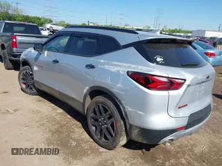 2021 Chevrolet Blazer LT z VIN 3GNKBCRS6MS515096, wystawiony jako IAAI lot #42103712 z przebiegiem 43 514 mil mil oraz . Historia ofert i sprzedaży dostępna na DreamBid. Obrazek 3.