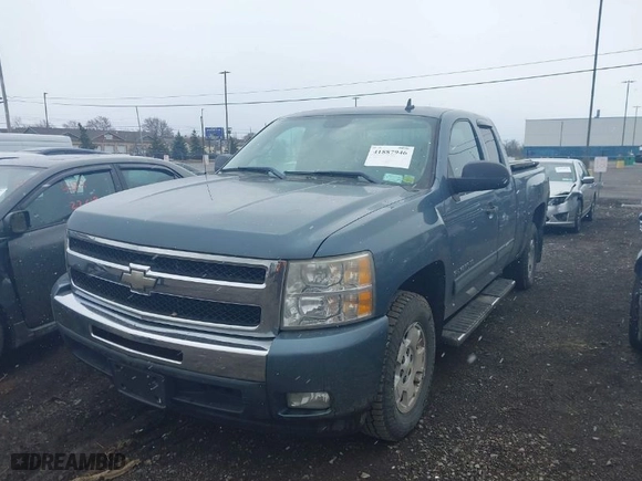 2011 Chevrolet Silverado 1500 LT with VIN 1GCRCSE0XBZ269267, listed as a IAAI auction lot 41887946 with 88,439 mi miles. Bid and sale history available at carsss.com. Image 18.