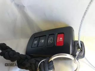 2017 Toyota RAV4 SE z VIN 2T3JFREV7HW668686, wystawiony jako IAAI lot #41832458 z przebiegiem 66 159 mil mil oraz . Historia ofert i sprzedaży dostępna na DreamBid. Obrazek 11.