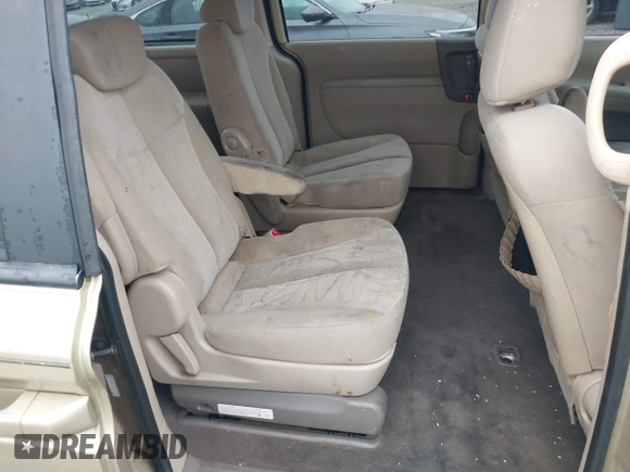 2009 Kia Sedona LX with VIN KNDMB233896309917, listed as a IAAI auction lot 41800176 with 177,329 mi miles. Bid and sale history available at carsss.com. Image 8.