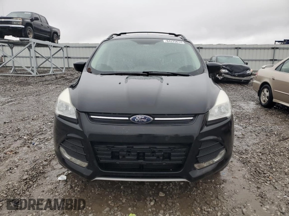 2013 Ford Escape SE z VIN 1FMCU9GX3DUA77576, wystawiony jako Copart lot #84225614 z przebiegiem 110 470 mil mil oraz Szkoda całkowita • Salvage title. Historia ofert i sprzedaży dostępna na DreamBid. Obrazek 5.
