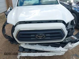 2023 Toyota Tacoma SR5 z VIN 3TYAZ5CN6PT039427, wystawiony jako IAAI lot #40866490 z przebiegiem 18 481 mil mil oraz . Historia ofert i sprzedaży dostępna na DreamBid. Obrazek 12.