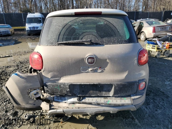 2016 FIAT 500L Trekking with VIN ZFBCFADH1GZ037598, listed as a Copart auction lot 42458725 with 84,105 mi miles and Salvage Title. Bid and sale history available at carsss.com. Image 6.