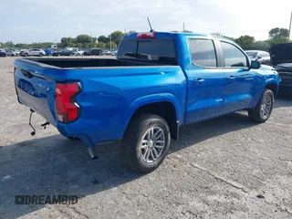 2023 Chevrolet Colorado 2WD LT z VIN 1GCPSCEK8P1198741, wystawiony jako IAAI lot #41993251 z przebiegiem 17 106 mil mil oraz . Historia ofert i sprzedaży dostępna na DreamBid. Obrazek 4.