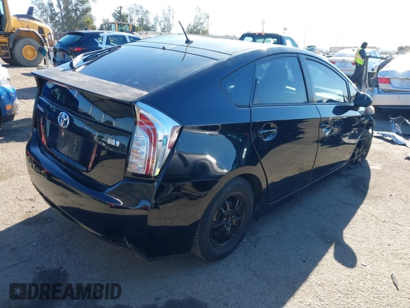 2013 Toyota Prius One z VIN JTDKN3DU7D5596130, wystawiony jako IAAI lot #41338227 z przebiegiem 160 146 mil mil oraz . Historia ofert i sprzedaży dostępna na DreamBid. Obrazek 4.