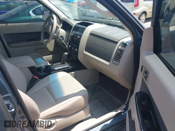 2011 Ford Escape Hybrid с VIN 1FMCU4K35BKA50010, выставлен на аукционе IAAI как лот 42170596 с пробегом 129 044 миль миль и . История ставок и продаж доступна на DreamBid. Изображение 5.