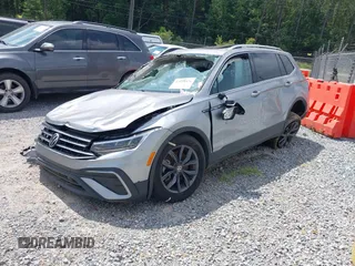 2022 Volkswagen Tiguan SE z VIN 3VV3B7AXXNM167936, wystawiony jako IAAI lot #42608826 z przebiegiem Nie podano mil oraz . Historia ofert i sprzedaży dostępna na DreamBid. Obrazek 17.