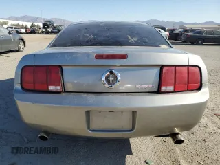 2008 Ford Mustang Deluxe z VIN 1ZVHT80N785139980, wystawiony jako Copart lot #58023795 z przebiegiem 155 951 mil mil oraz Szkoda całkowita • Salvage title. Historia ofert i sprzedaży dostępna na DreamBid. Obrazek 6.