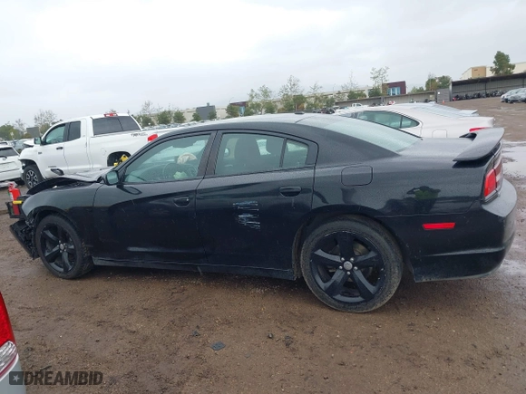 2013 Dodge Charger SXT Plus with VIN 2C3CDXHG1DH620101, listed as a IAAI auction lot 41755409 with 186,939 mi miles. Bid and sale history available at carsss.com. Image 14.