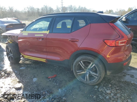 2021 Volvo XC40 R-Design with VIN YV4162UM2M2462305, listed as a Copart auction lot 42974065 with 24,827 mi miles and Salvage Title. Bid and sale history available at carsss.com. Image 2.