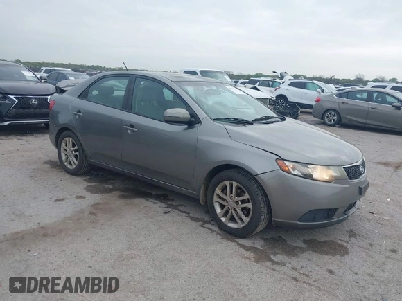 2012 Kia Forte EX with VIN KNAFU4A29C5592525, listed as a IAAI auction lot 41918436 with 190,213 mi miles. Bid and sale history available at carsss.com. Image 1.
