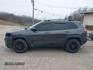 2022 Jeep Cherokee X with VIN 1C4PJMCX2ND540915, listed as a IAAI auction lot 41490266 with 67,388 mi miles. Bid and sale history available at carsss.com. Image 15.