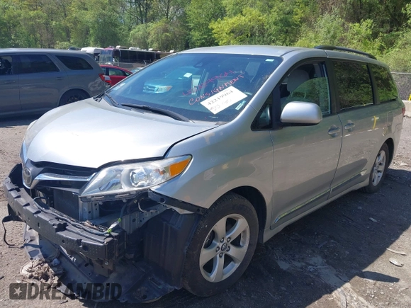 2019 Toyota Sienna LE Auto Access Seat with VIN 5TDKZ3DC9KS990764, listed as a IAAI auction lot 42219964 with 53,623 mi miles and . Bid and sale history available at DreamBid. Image 17.