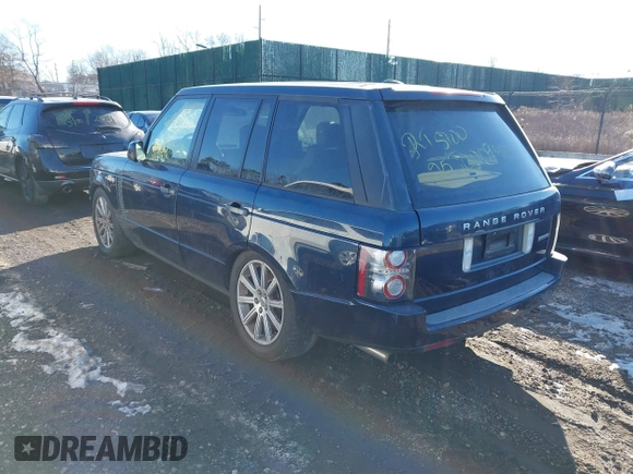 2011 Land Rover Range Rover SC z VIN SALMF1E4XBA337704, wystawiony jako IAAI lot #41432418 z przebiegiem Nie podano mil oraz . Historia ofert i sprzedaży dostępna na DreamBid. Obrazek 3.