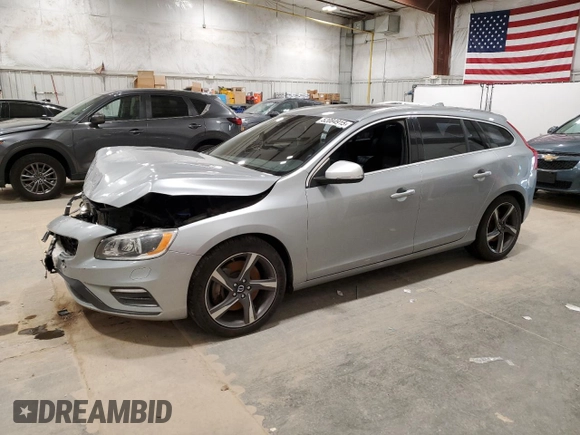 2015 Volvo V60 with VIN YV1902SG5F1210166, listed as a Copart auction lot 52084915 with 106,808 mi miles and Clean title. Bid and sale history available at DreamBid. Image 1.
