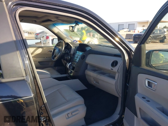 2011 Honda Pilot EX-L z VIN 5FNYF3H75BB027428, wystawiony jako IAAI lot #41759137 z przebiegiem 196 728 mil mil oraz . Historia ofert i sprzedaży dostępna na DreamBid. Obrazek 5.
