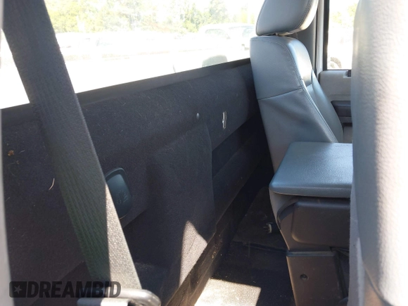 2014 Ford Super Duty F-250 SRW XL with VIN 1FDBF2B67EEA49254, listed as a IAAI auction lot 42136208 with 209,139 mi miles. Bid and sale history available at carsss.com. Image 8.