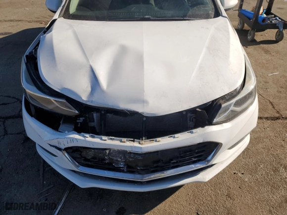 2018 Chevrolet Cruze LT with VIN 1G1BE5SM6J7117168, listed as a Copart auction lot 89301385 with 73,136 mi miles and Salvage Title. Bid and sale history available at carsss.com. Image 11.