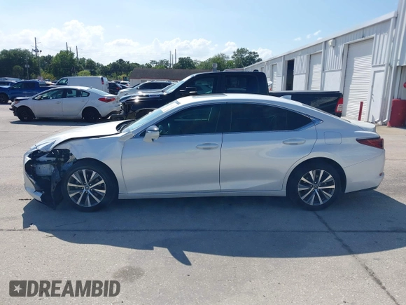 2019 Lexus ES with VIN 58ABZ1B13KU027719, listed as a IAAI auction lot 41945226 with 37,453 mi miles. Bid and sale history available at carsss.com. Image 14.