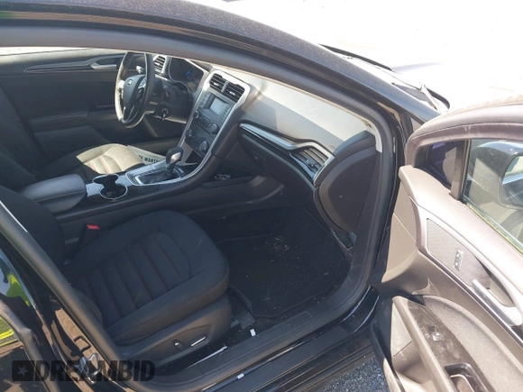 2016 Ford Fusion SE with VIN 3FA6P0HD6GR298714, listed as a IAAI auction lot 42128922 with 181,093 mi miles. Bid and sale history available at carsss.com. Image 5.