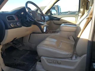 2008 Chevrolet Suburban LT w/2LT with VIN 3GNFK16388G198756, listed as a Copart auction lot 88506875 with 185,615 mi miles and Salvage Title. Bid and sale history available at carsss.com. Image 7.