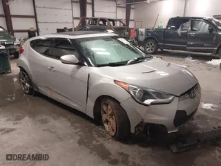 2015 Hyundai Veloster RE:FLEX with VIN KMHTC6AD4FU230324, listed as a IAAI auction lot 41292154 with 99,147 mi miles. Bid and sale history available at carsss.com. Image 1.