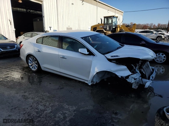 2016 Buick LaCrosse with VIN 1G4GA5G32GF154737, listed as a Copart auction lot 80859994 with 44,299 mi miles and Salvage Title. Bid and sale history available at carsss.com. Image 4.