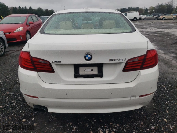 2013 BMW 5 Series 528i xDrive with VIN WBAXH5C57DD112723, listed as a Copart auction lot 51939585 with 111,548 mi miles and Clean Title. Bid and sale history available at carsss.com. Image 6.