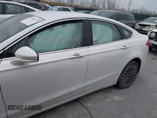 2017 Ford Fusion SE z VIN 3FA6P0HDXHR178108, wystawiony jako IAAI lot #41008773 z przebiegiem 96 598 mil mil oraz . Historia ofert i sprzedaży dostępna na DreamBid. Obrazek 14.