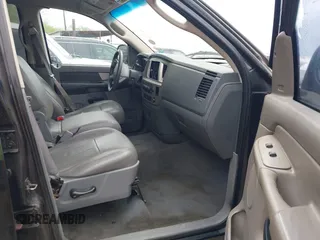 2008 Dodge 1500 SLT with VIN 1D7HA18N48S577738, listed as a IAAI auction lot 41915394 with 184,682 mi miles. Bid and sale history available at carsss.com. Image 5.