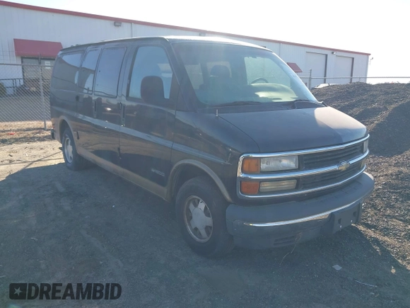 2000 Chevrolet Express Cargo Van w/YF7 with VIN 1GBFG15R6Y1173065, listed as a IAAI auction lot 41357260 with 242,540 mi miles. Bid and sale history available at carsss.com. Image 1.