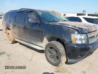2012 Chevrolet Suburban LT with VIN 1GNSCJE09CR237611, listed as a IAAI auction lot 41697643 with 184,920 mi miles. Bid and sale history available at carsss.com. Image 1.