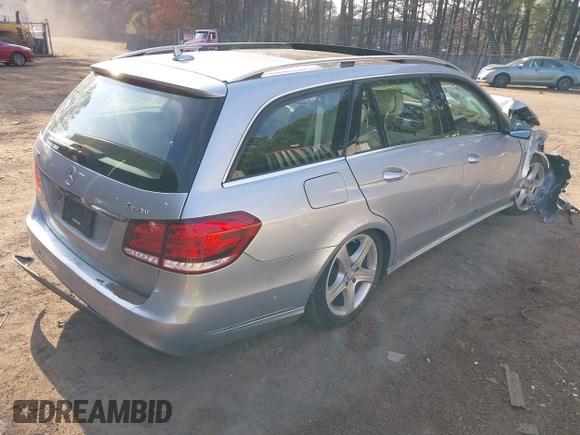 2016 Mercedes-Benz E-Class E 350 Luxury with VIN WDDHH8JB9GB233941, listed as a IAAI auction lot 41184353 with 79,303 mi miles. Bid and sale history available at carsss.com. Image 4.