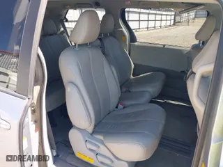 2014 Toyota Sienna XLE with VIN 5TDYK3DC2ES450918, listed as a IAAI auction lot 41732591 with 160,893 mi miles. Bid and sale history available at carsss.com. Image 8.